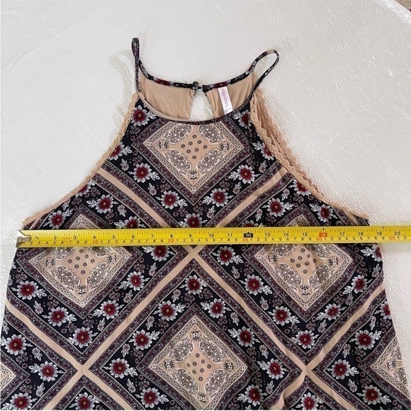 Xhiliration Bandanna Print Halter Neck Dress Lace Trim Floral Pullover A-Line - Picture 8 of 9